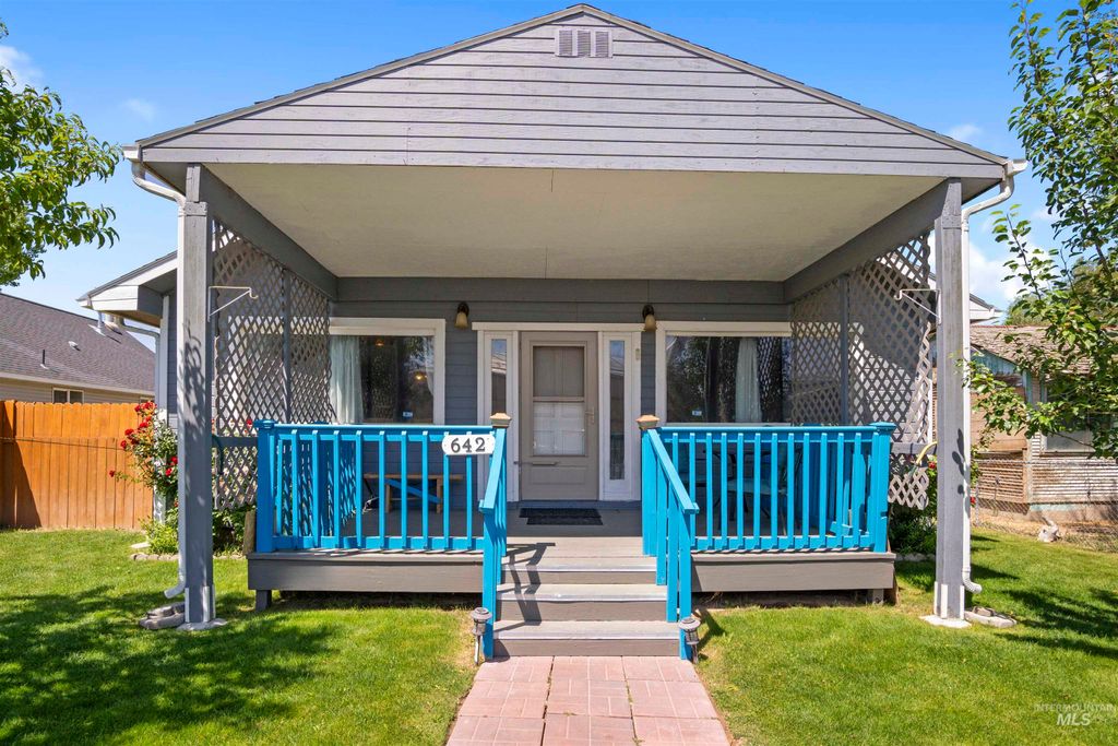 Photo of 642 Oak St, Twin Falls, ID 83301 (MLS # 98950325)