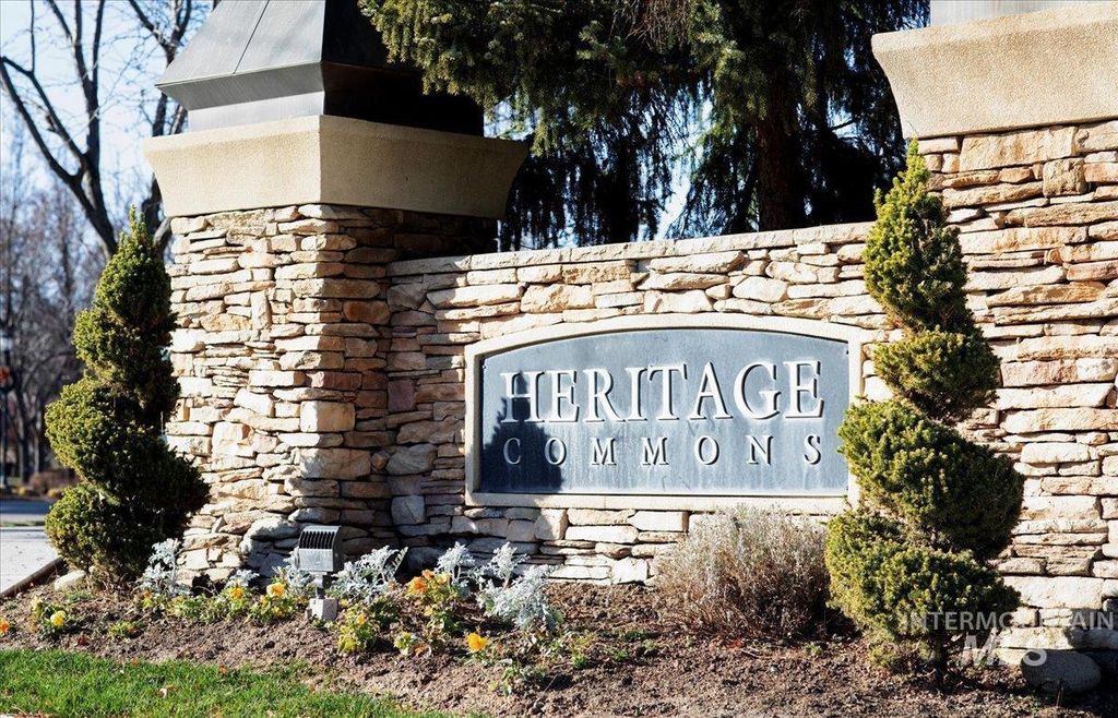 Photo of 3965 N Heritage View Ave, Meridian, ID 83646 (MLS # 98970771)