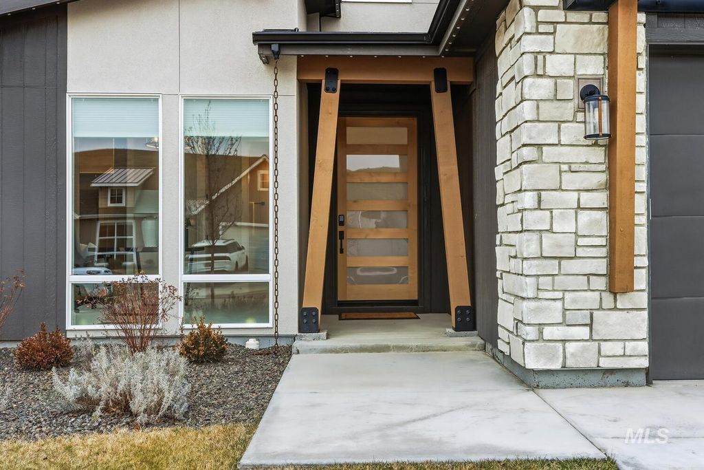 Photo of 13464 N Hazel Grouse Way, Boise, ID 83714 (MLS # 98972385)