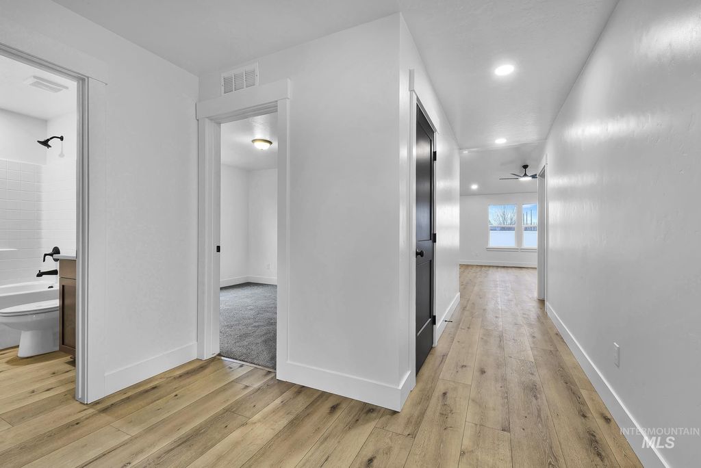 Photo of 320 N 11th St, Parma, ID 83660 (MLS # 98976522)