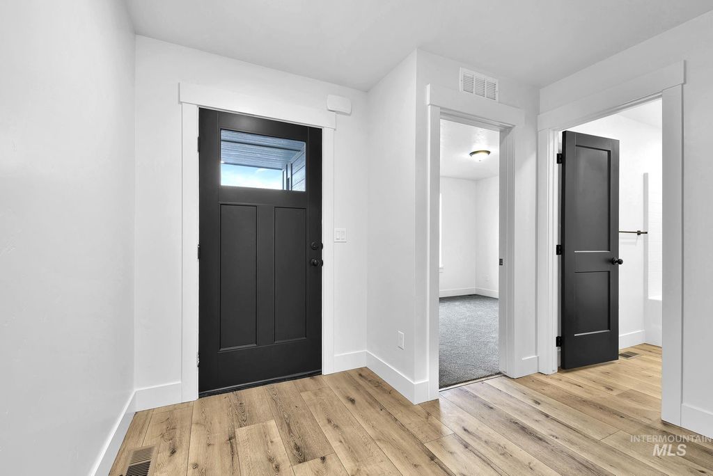 Photo of 320 N 11th St, Parma, ID 83660 (MLS # 98976522)