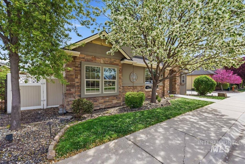 Photo of 522 S Whisperwood Way, Boise, ID 83709 (MLS # 98981524)