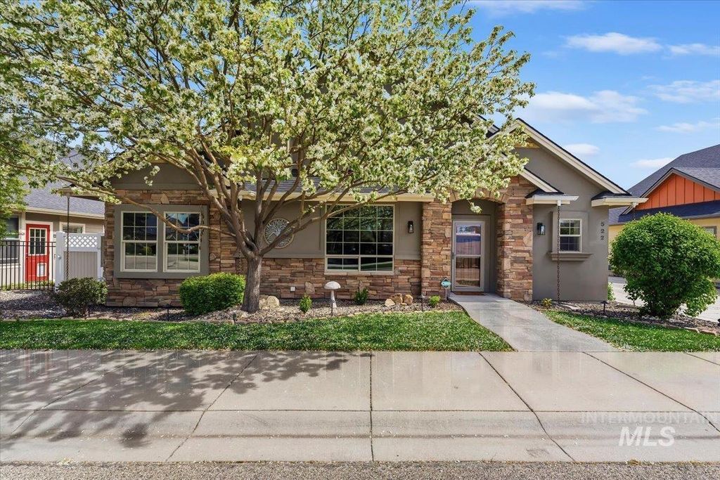Photo of 522 S Whisperwood Way, Boise, ID 83709 (MLS # 98981524)