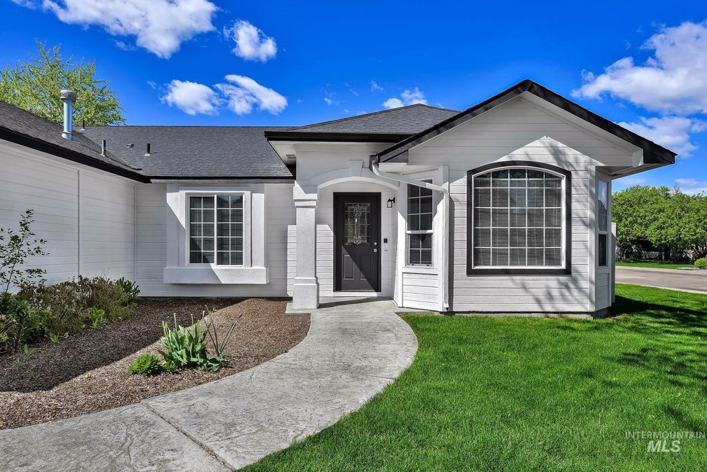 Photo of 3030 W Ditch Creek St, Meridian, ID 83646 (MLS # 98984134)