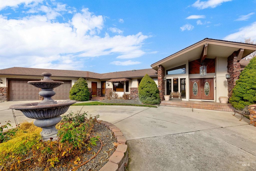 Photo of 10030 W Stardust Drive, Boise, ID 83709 (MLS # 98974682)