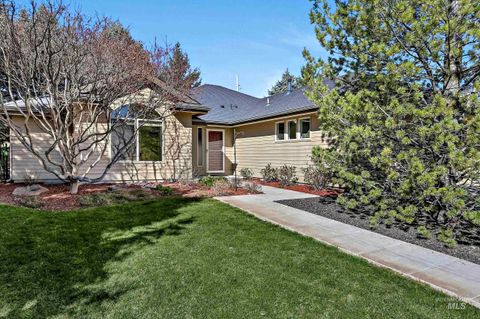 Photo of 6029 N Taylor Creek, Boise, ID 83714 (MLS # 98978746)