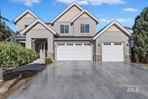Photo of 432 W Broderick DR, Meridian, ID 83646 (MLS # 98986381)