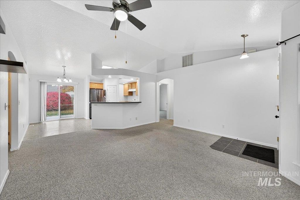 Photo of 16720 Columbia Ave, Caldwell, ID 83607 (MLS # 98966961)