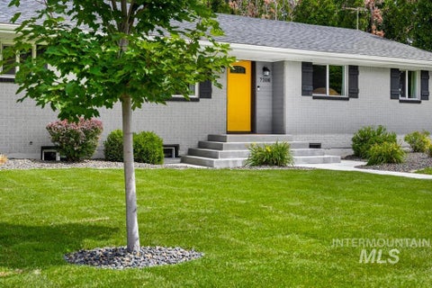Photo of 7308 W Maxwell Dr, Boise, ID 83704 (MLS # 99002475)