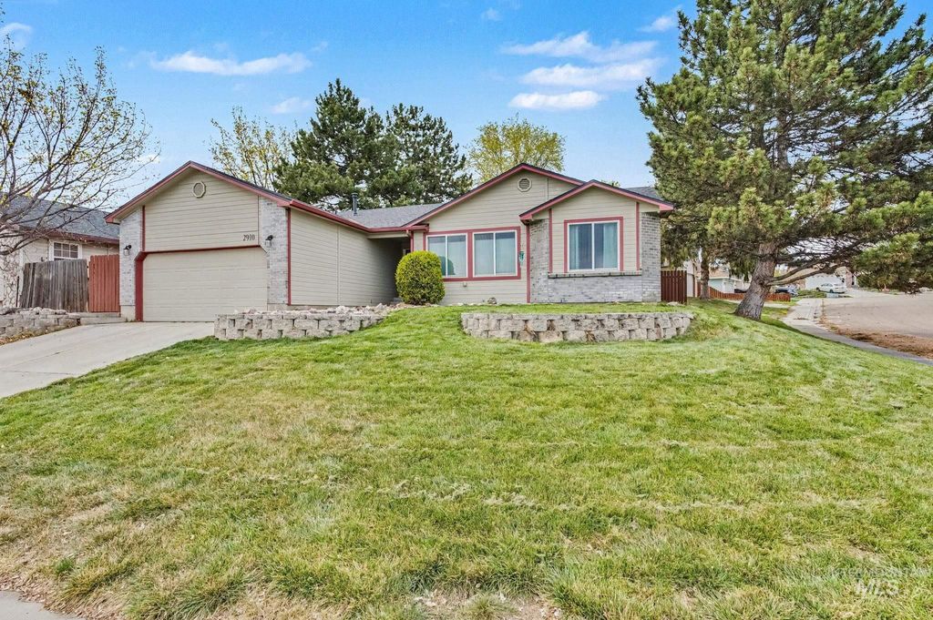 Photo of 2910 Cougar Ave, Nampa, ID 83687 (MLS # 98980547)