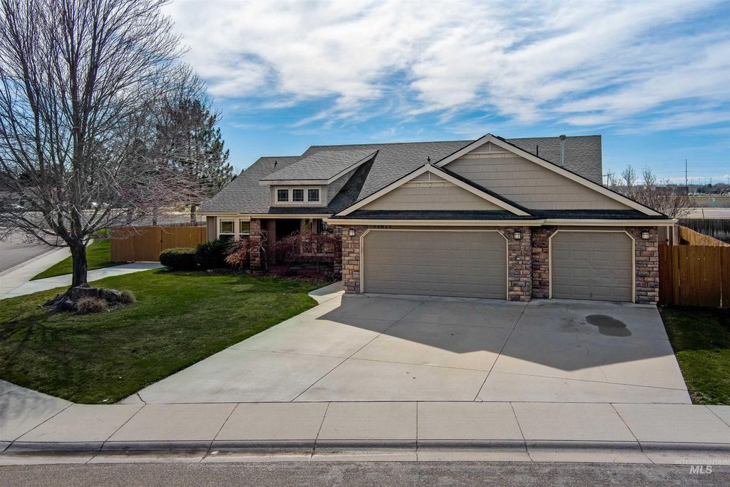 Photo of 11677 W Gambrell St, Star, ID 83669 (MLS # 98977032)