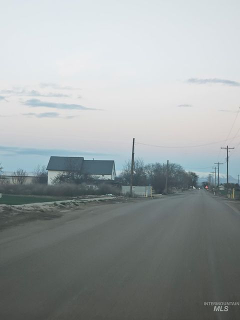 Photo of 2344 NW 2nd Ave, Fruitland, ID 83619 (MLS # 98982995)