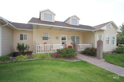 Photo of 1707 Emerald Ave, Caldwell, ID 83605 (MLS # 98998365)