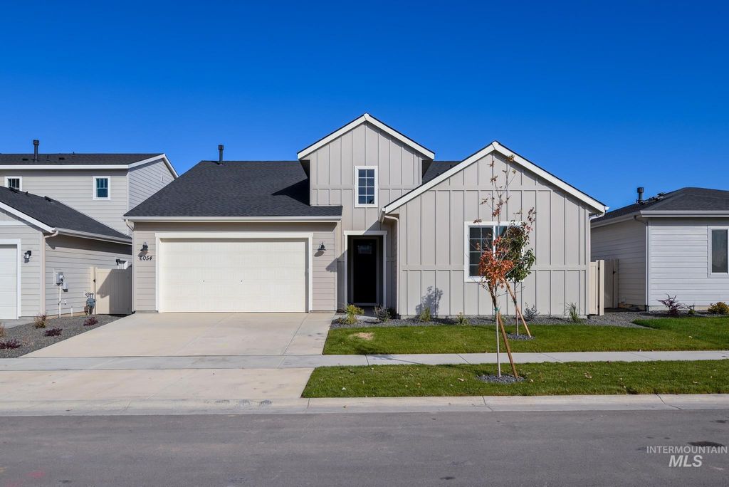 Photo of 8425 S Wavecrest Way, Kuna, ID 83634 (MLS # 98985726)