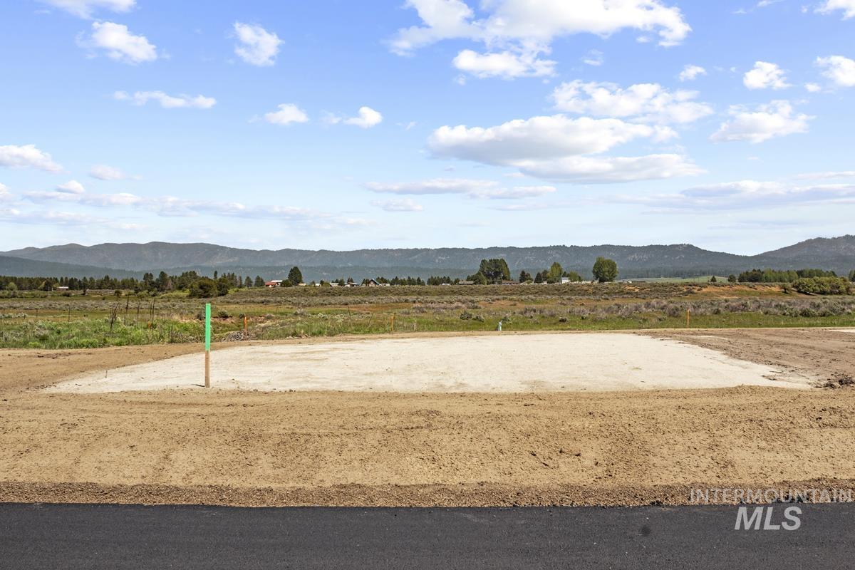 L10 B2 River Bank Drive