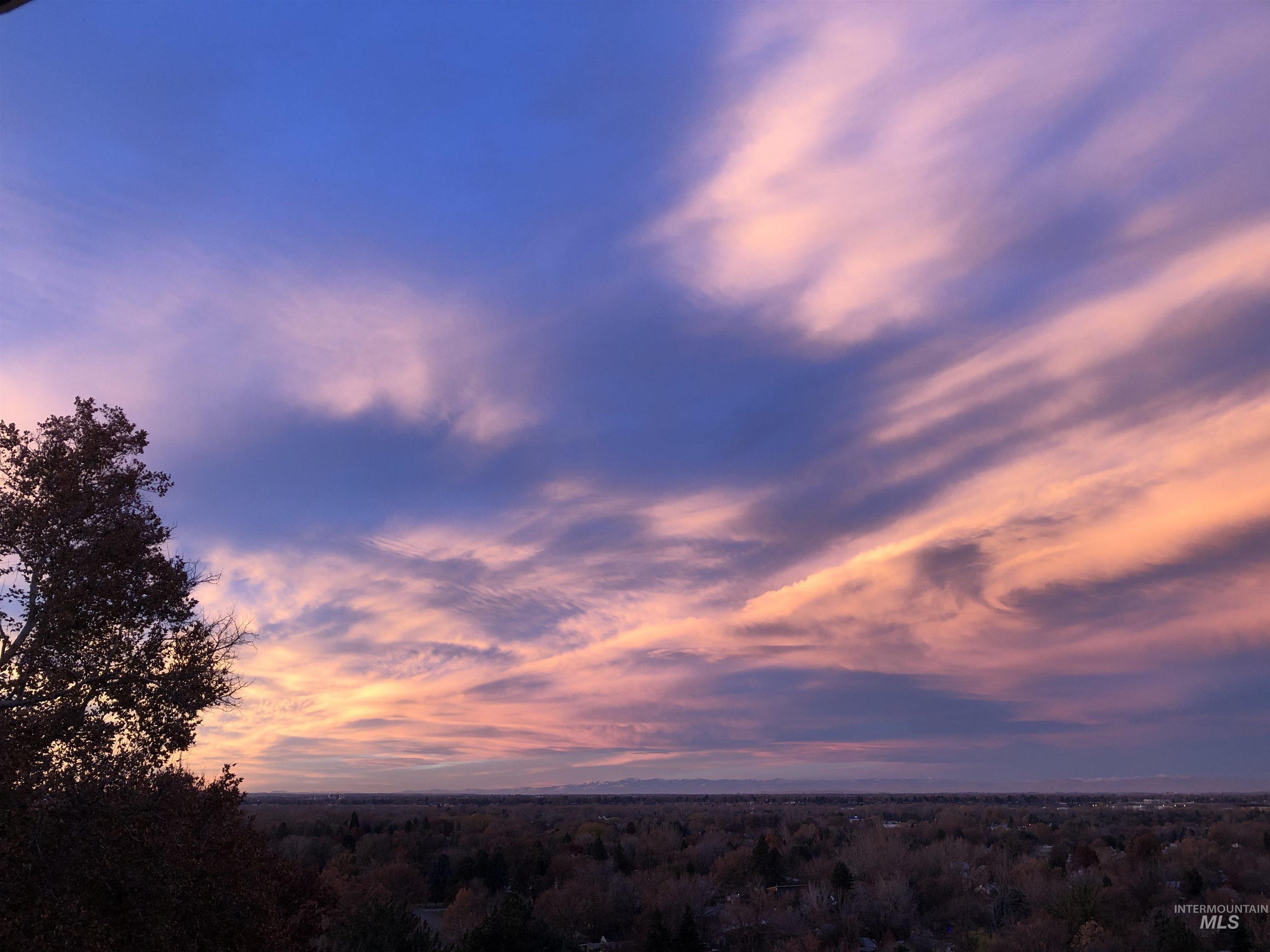 5019 N Bitterbrush Dr, Boise, Idaho image 3