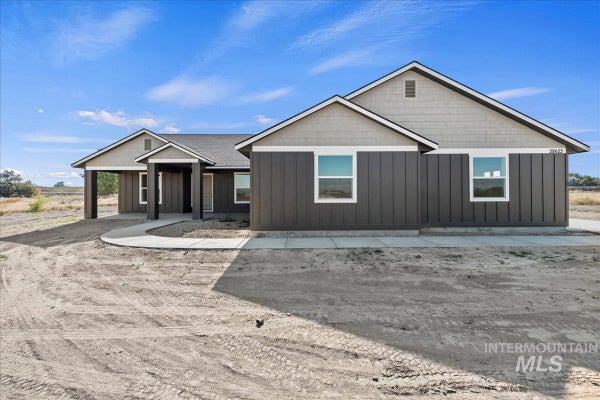 28725 HURTZ RD, PARMA, ID 83660 - Image c3a91e362a2bf6789f889c6edd8289df/3409727060
