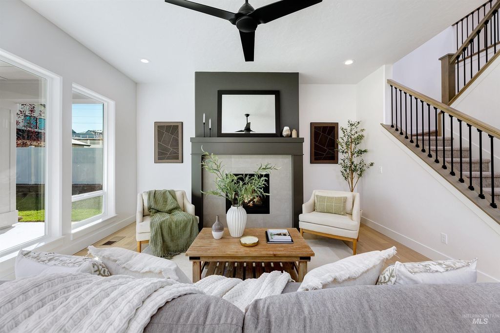 Photo of 13900 N Ermine Ave, Boise, ID 83714 (MLS # 98978305)