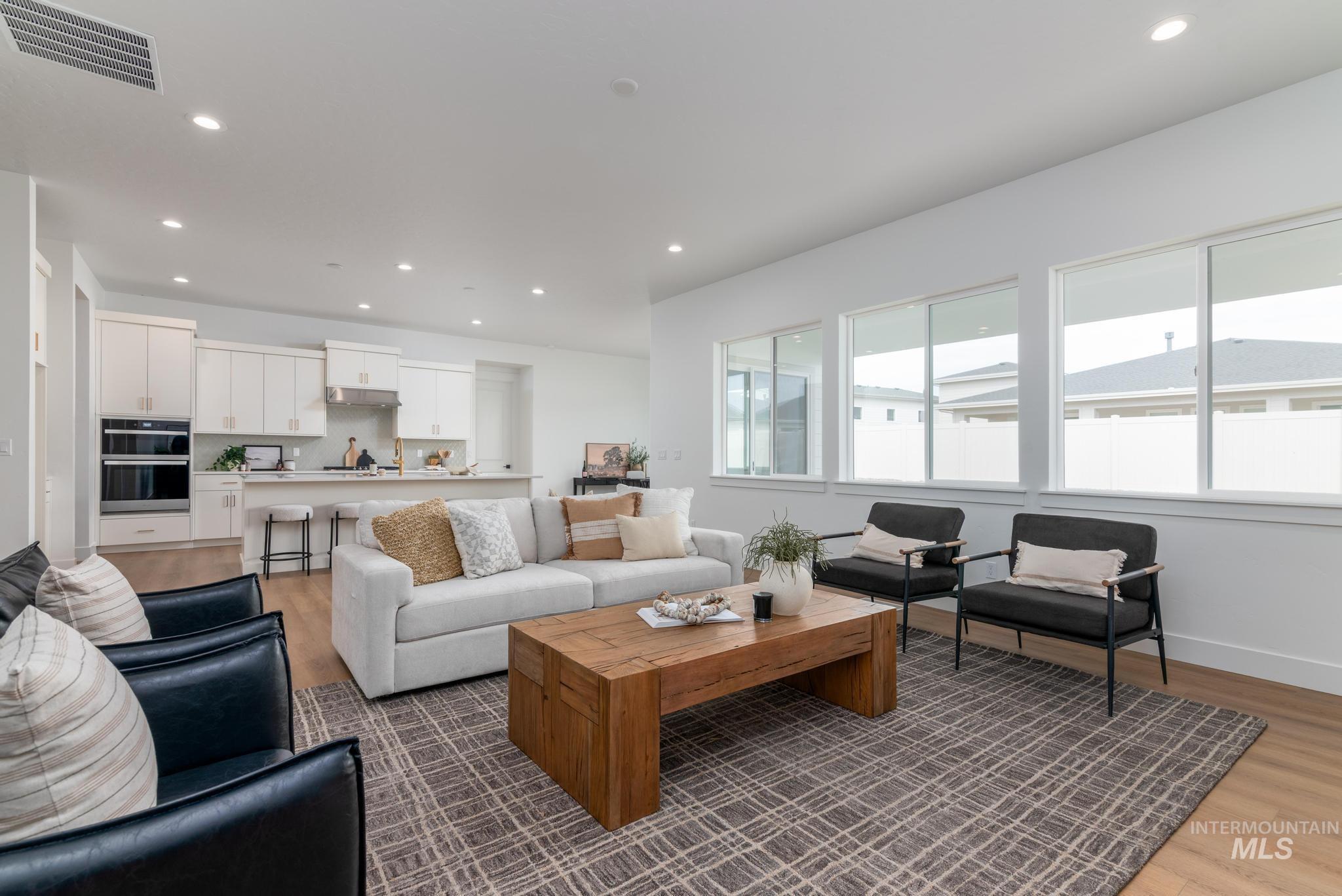 4909 W River Oaks Ct