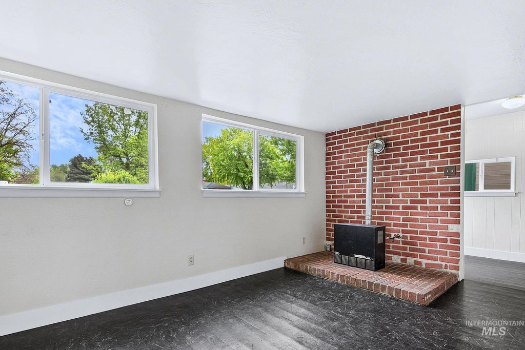 Photo of 2613 N N. Woody Dr, Boise, ID 83703 (MLS # 98985747)