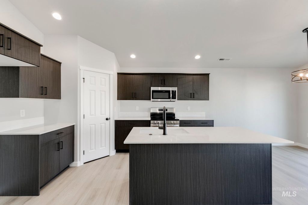 Photo of 1714 Old Mill St, Middleton, ID 83644 (MLS # 98967519)