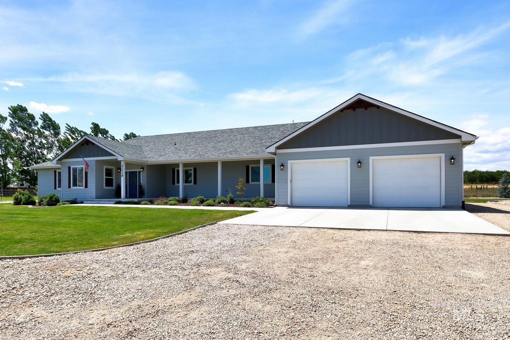 Photo of 21739 Ustick Rd, Caldwell, ID 83607 (MLS # 98987436)
