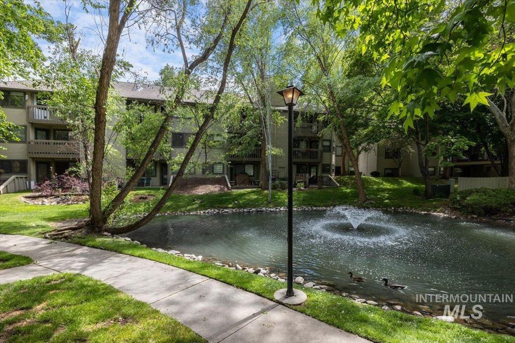 Photo of 3651 S Gekeler Ln #APT 96, Boise, ID 83706 (MLS # 98986226)