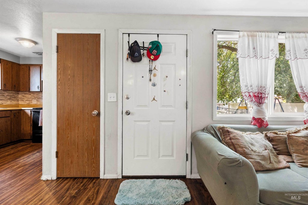 Photo of 120 E Avenue C, Jerome, ID 83338 (MLS # 99000059)
