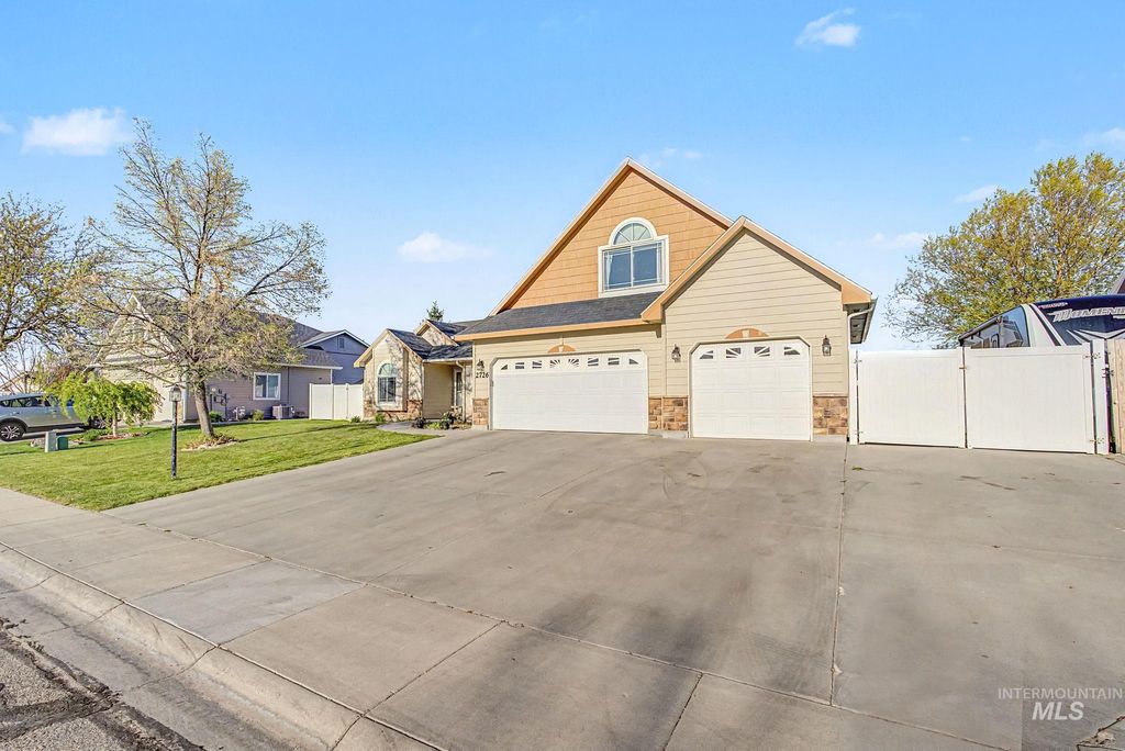 Photo of 2726 Banner Ct, Nampa, ID 83686 (MLS # 98984538)