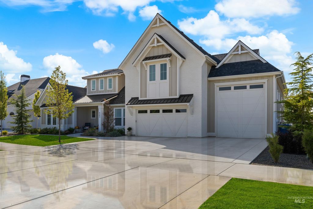 Photo of 6303 N Salmon Falls Lane, Star, ID 83669 (MLS # 98986729)