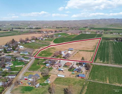 Photo of 350 E Central Rd, Emmett, ID 83617 (MLS # 98979704)