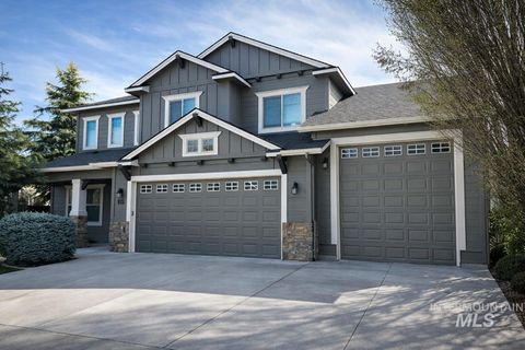 Photo of 815 W Arnaz St, Meridian, ID 83646 (MLS # 98980506)