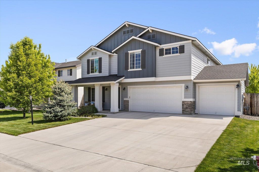 Photo of 17610 Aqua Springs Ave, Nampa, ID 83687 (MLS # 98985860)