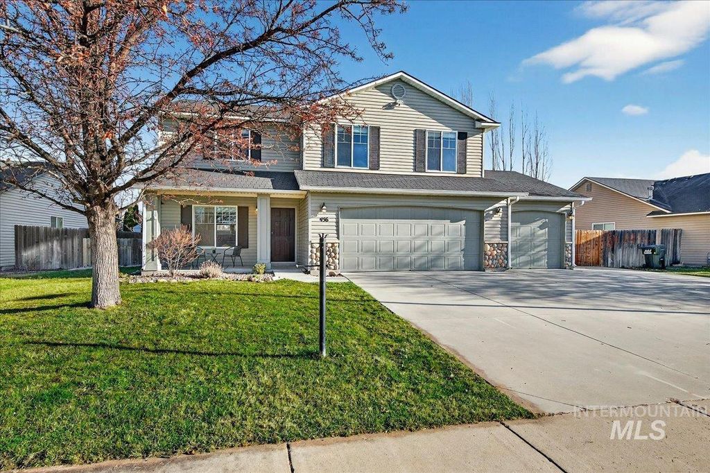 Photo of 456 E Chapparosa Dr, Kuna, ID 83634 (MLS # 98978558)