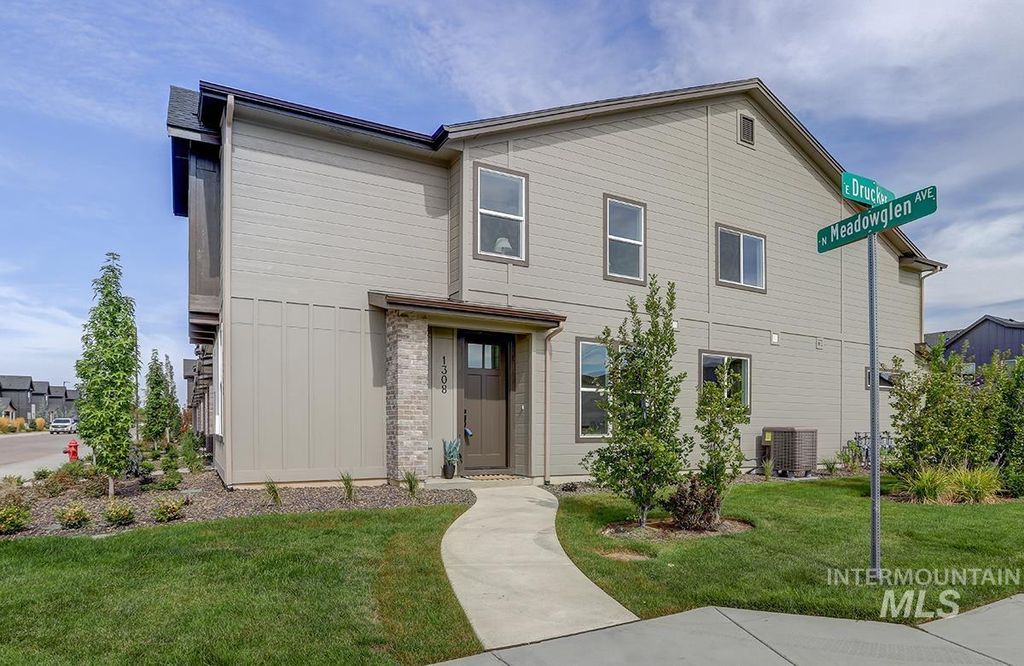 Photo of 1433 N Webb Way, Meridian, ID 83642 (MLS # 98976856)