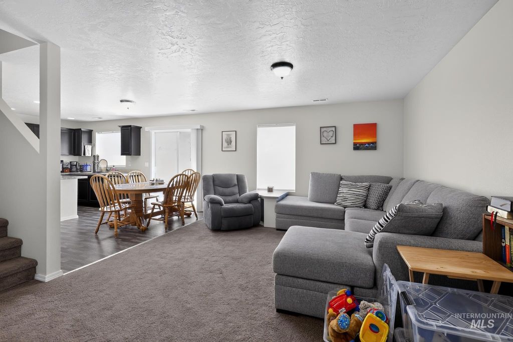 Photo of 13581 Orlando St, Caldwell, ID 83607 (MLS # 98994157)