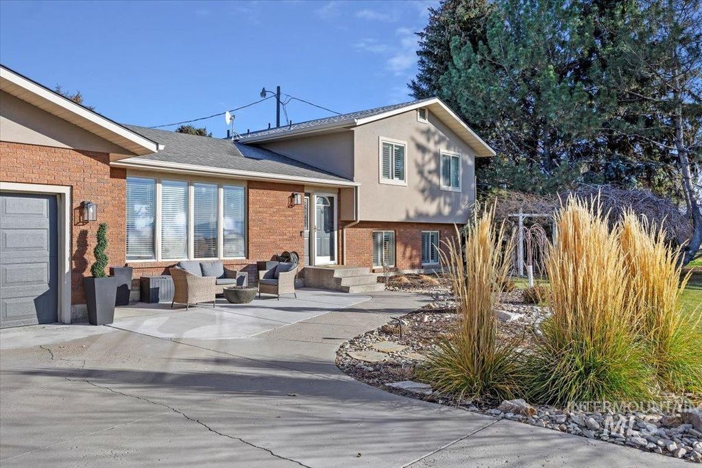 Photo of 992 E 300 N, Declo, ID 83323 (MLS # 98970654)