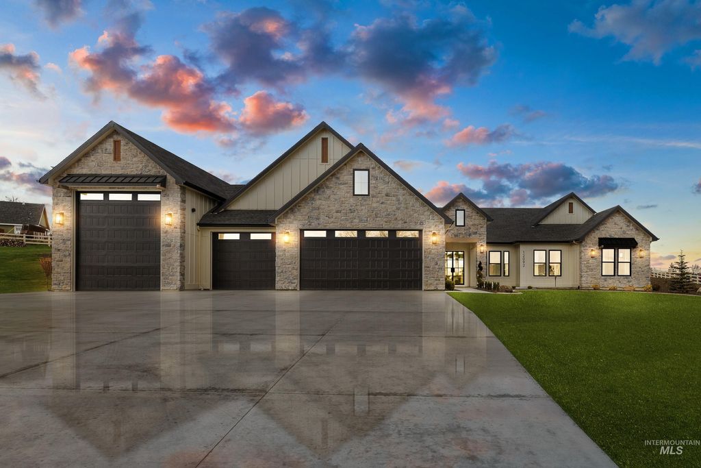 Photo of 12092 Swainsons Lane, Nampa, ID 83686 (MLS # 98985424)
