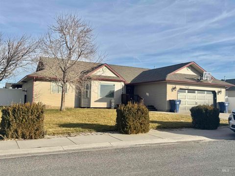 303 Golden Spur Dr Filer ID 83328