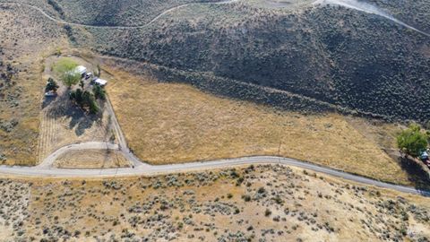 Photo of 1550 Thousand Springs Rd, Weiser, ID 83672 (MLS # 98959646)