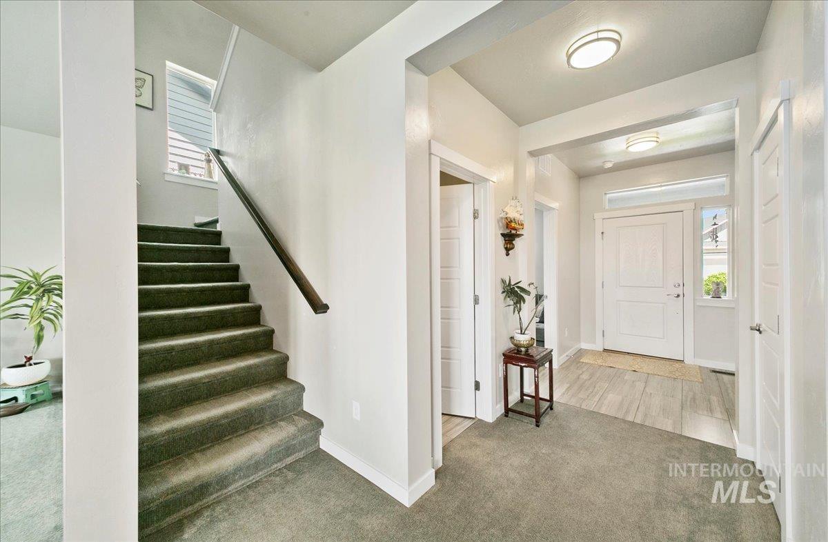 221 E Ensenada Drive