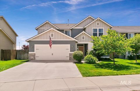 Photo of 221 E Ensenada Drive, Meridian, ID 83642 (MLS # 98949448)