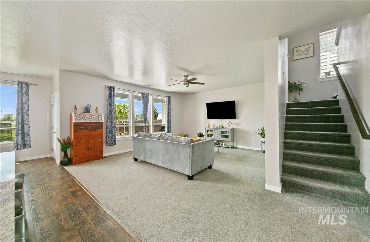 221 E Ensenada Drive