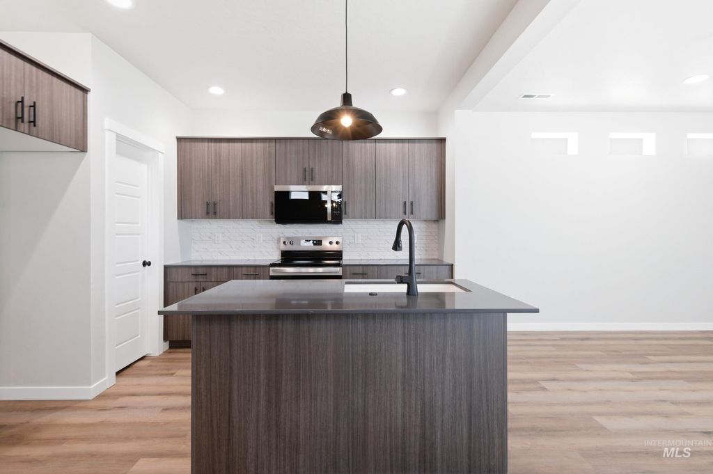 Photo of 6700 W Redwood Creek Dr, Meridian, ID 83646 (MLS # 98981848)
