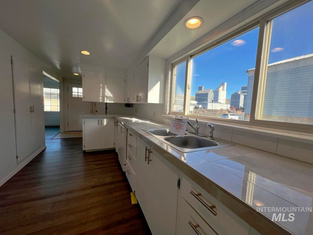 Photo of 1830 Columbia Street, Pomeroy, WA 99347 (MLS # 98971315)