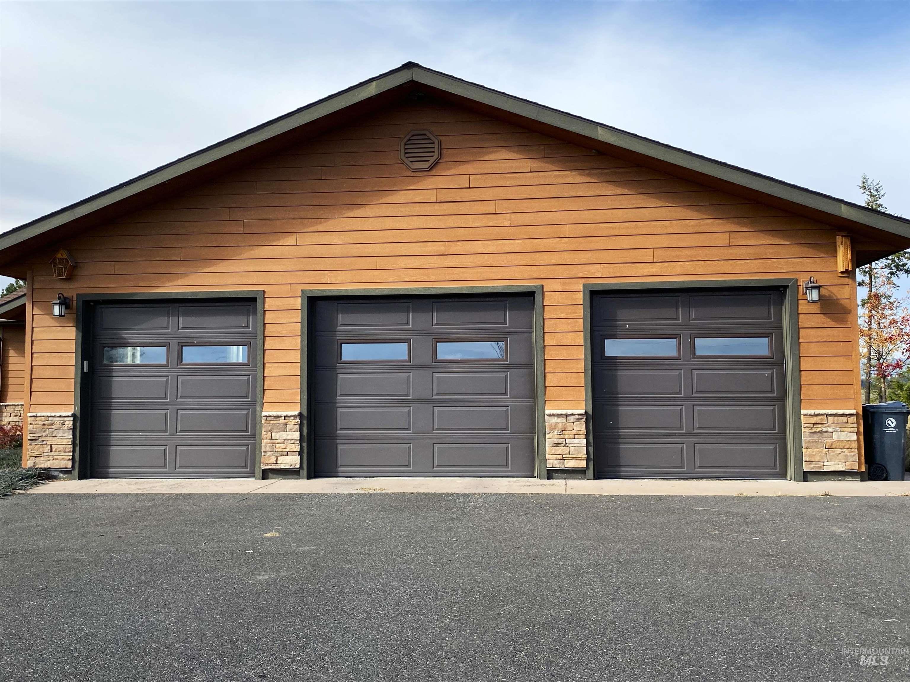 1703 Little Bear Ridge Rd