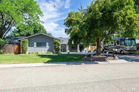 Photo of 10808 W Reutzel Drive, Boise, ID 83709 (MLS # 98988366)