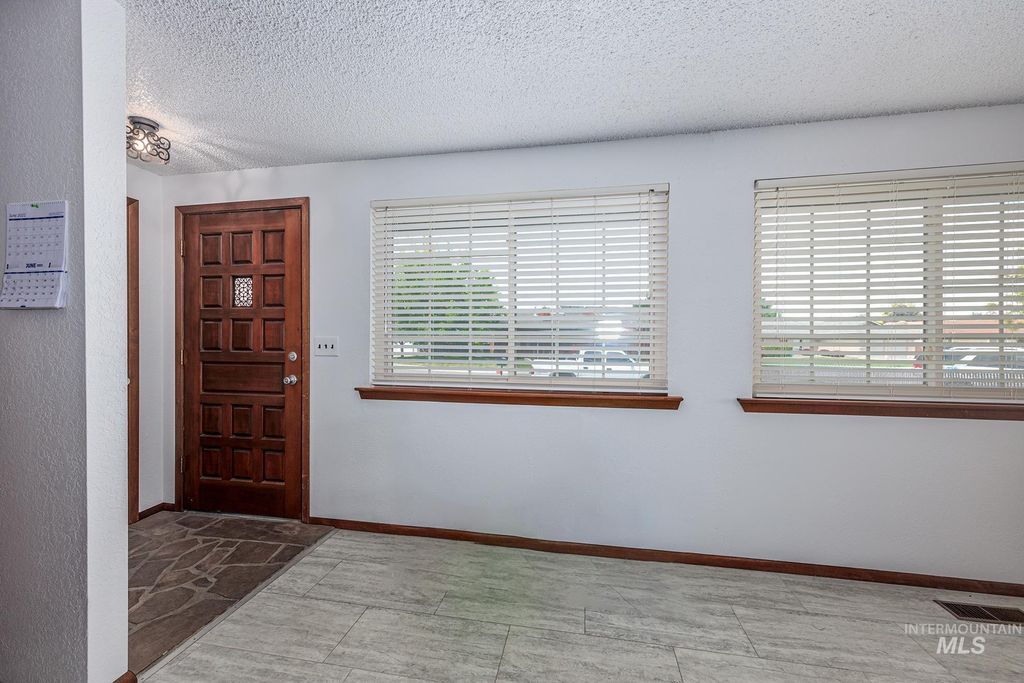 Photo of 2578 SW 2nd Ave, Ontario, OR 97914 (MLS # 98962677)