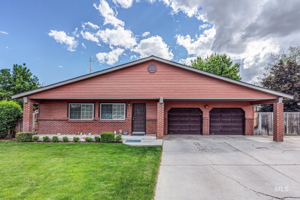 Photo of 2578 SW 2nd Ave, Ontario, OR 97914 (MLS # 98962677)