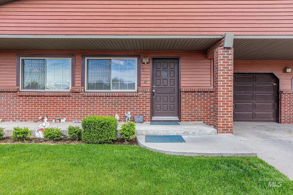 Photo of 2578 SW 2nd Ave, Ontario, OR 97914 (MLS # 98962677)